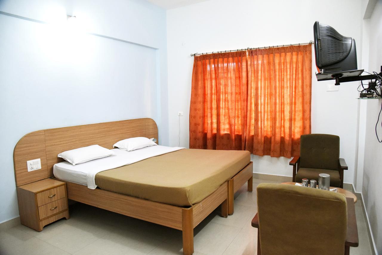 Slr Residency Hotel Subrahmanya Exterior photo