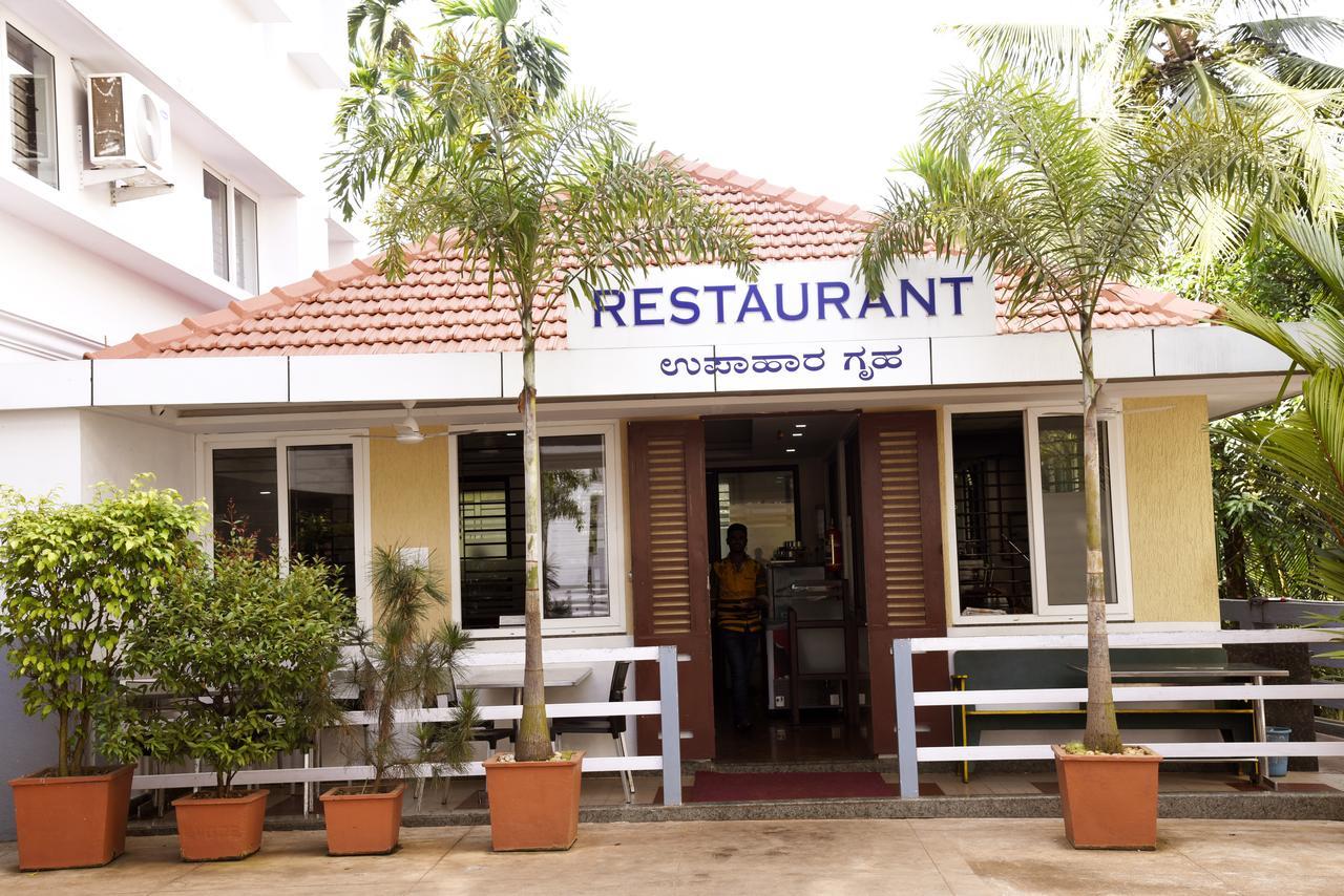 Slr Residency Hotel Subrahmanya Exterior photo